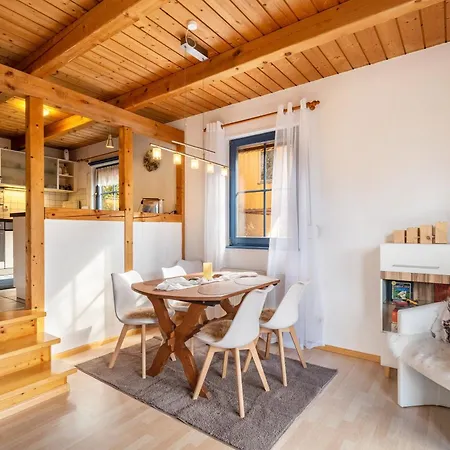 Elisabeth Mit Fasssauna