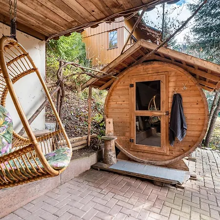 Elisabeth Mit Fasssauna