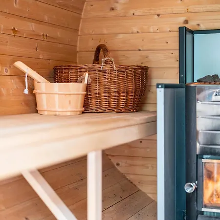 Elisabeth Mit Fasssauna