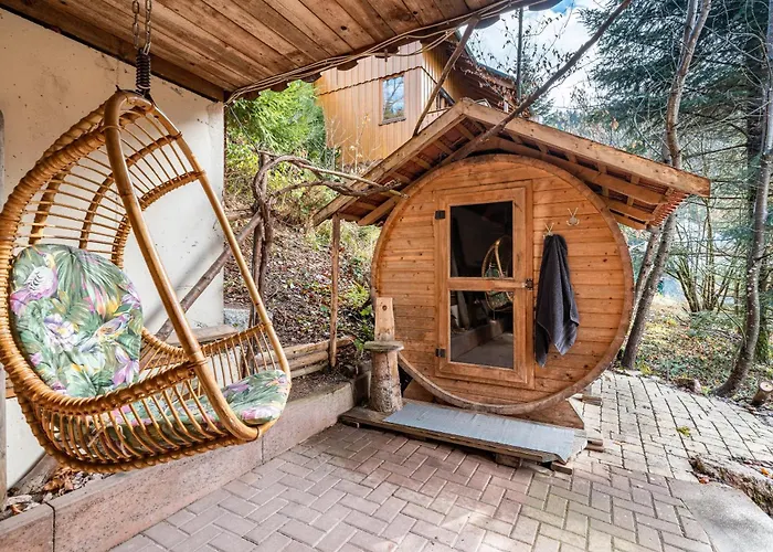 Elisabeth Mit Fasssauna